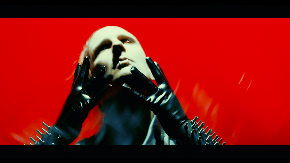 Load video: HORSKH "Glow" Music Video
